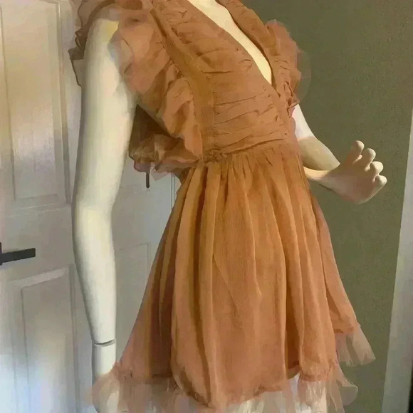 Akira Ritzy San Francisco Women Small Ruffle Lace Deep V Neck Romper - Picture 4 of 13